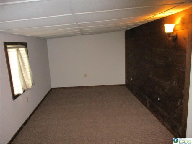 Building Photo - 713 Engler Rd