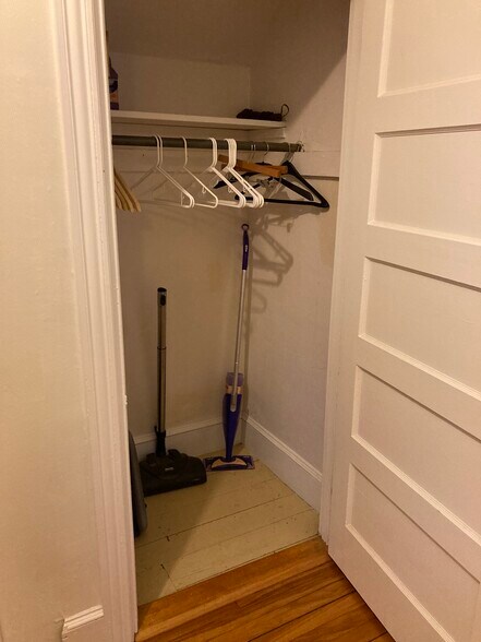 Building Photo - 123 Glenwood Ave