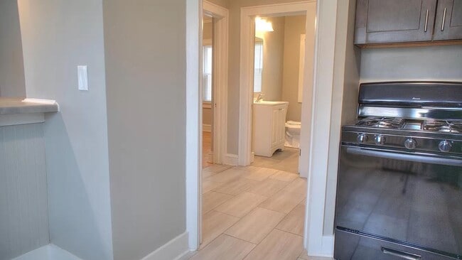 Building Photo - 2979 N Murray Ave