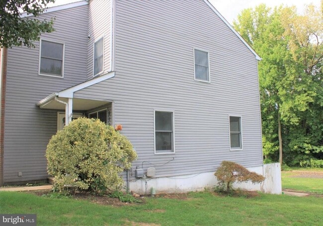 Building Photo - 516 Colgate Ct