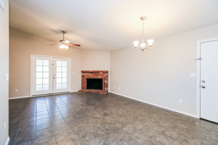 Building Photo - 1616 N Alta Mesa Dr
