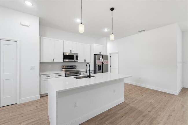 Building Photo - 2652 W Paragon Ln