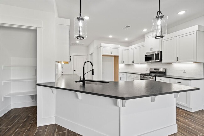 Building Photo - 64 W Gilpin St