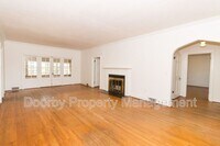 Building Photo - 408 Frazier Dr