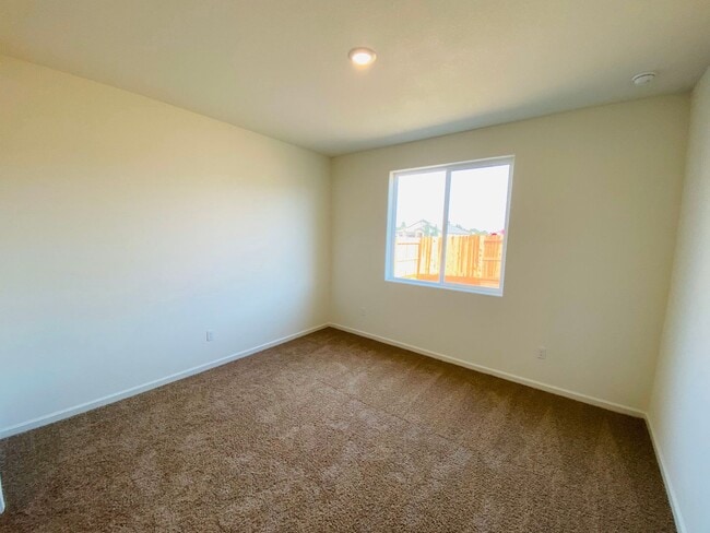 Building Photo - 5531 Glowhaven St