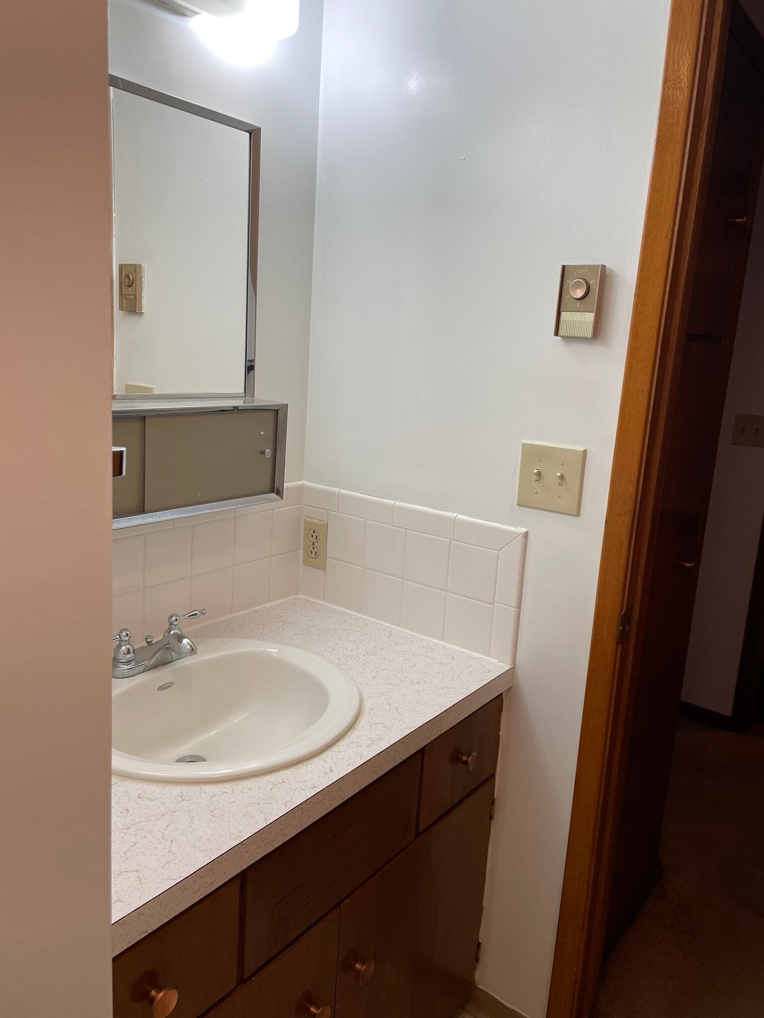 Building Photo - 115 3rd St