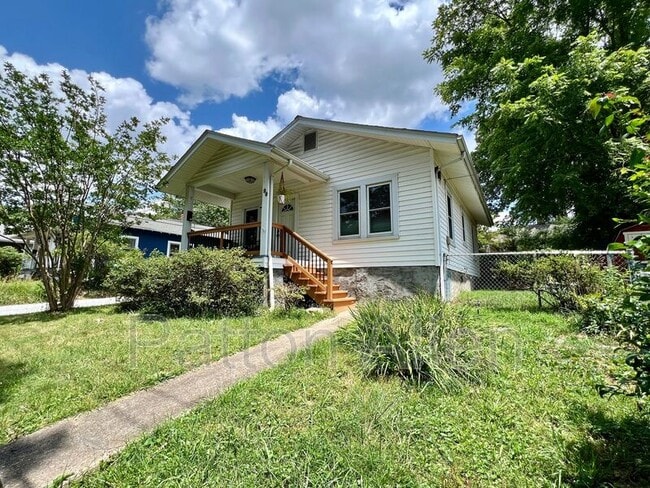 Building Photo - 90 Fairfax Ave