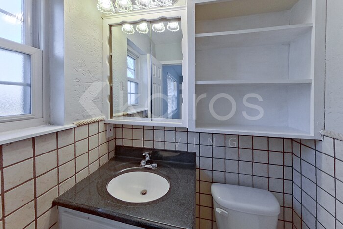 Building Photo - 5212 S Milam St