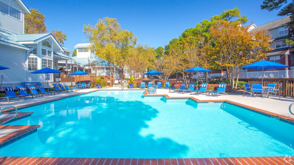 Marina Shores Apartments 2200 Willow Oak Cir Virginia Beach VA 23451