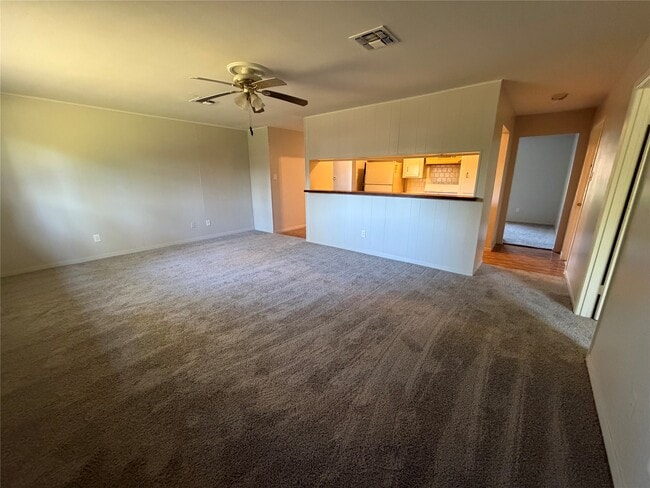 Building Photo - 3310 Forest Glen Dr