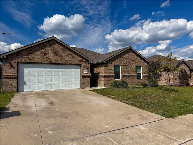 Building Photo - 3511 Brookstone Dr