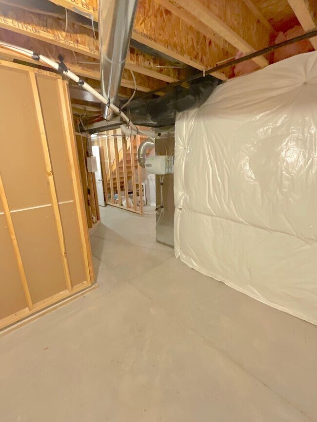 Building Photo - 4 Bedroom Home Available Near Woodmoor Dr ...