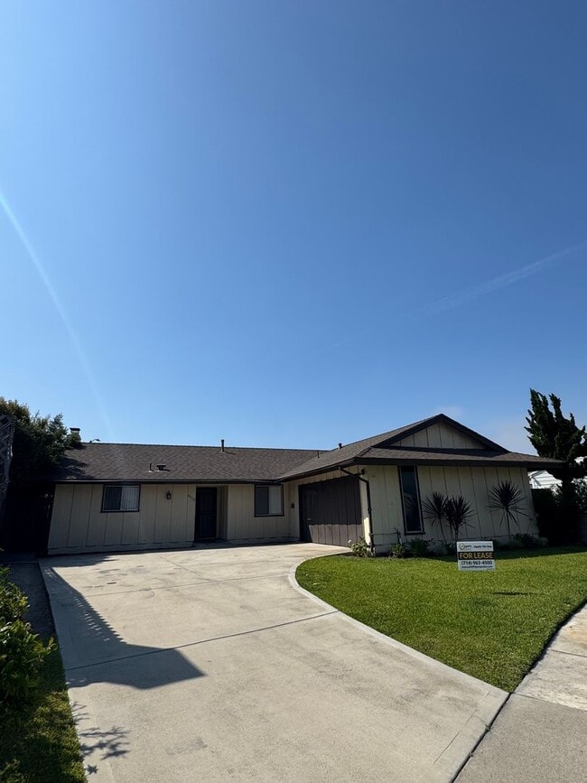 Primary Photo - 6512 Cadiz Cir