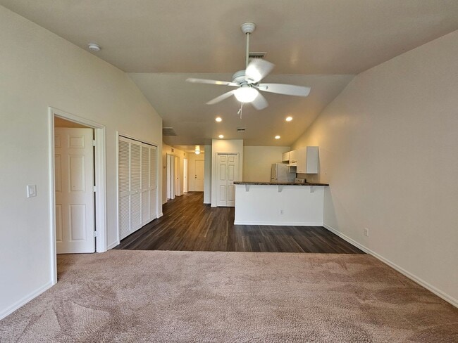 Building Photo - 2 Bedroom + Den Duplex