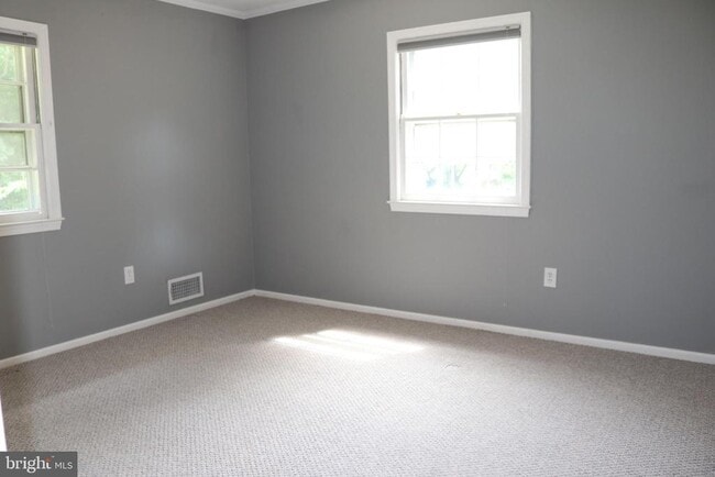 Building Photo - 8634 Aberdeen Ct