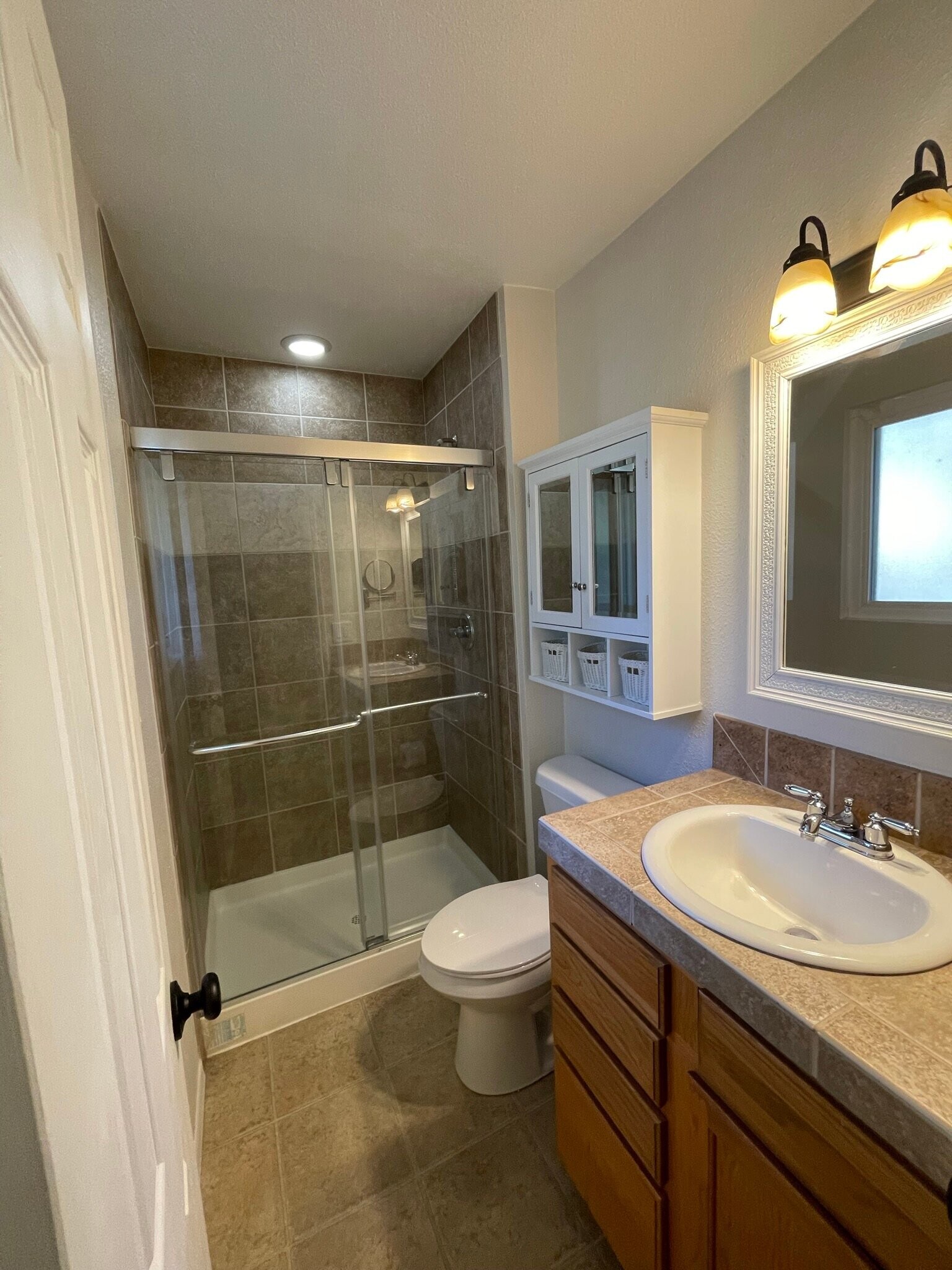 Building Photo - 2640 Villa Loma Dr
