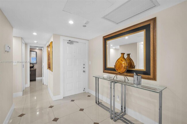 Building Photo - 3507 Oaks Way