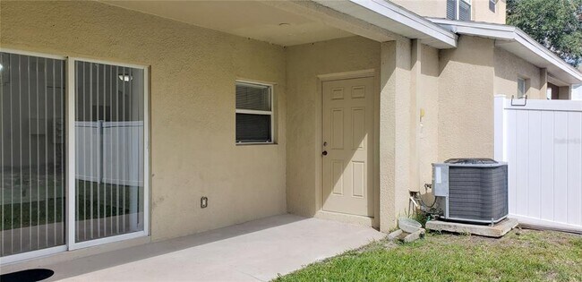 Building Photo - 6138 Olivedale Dr