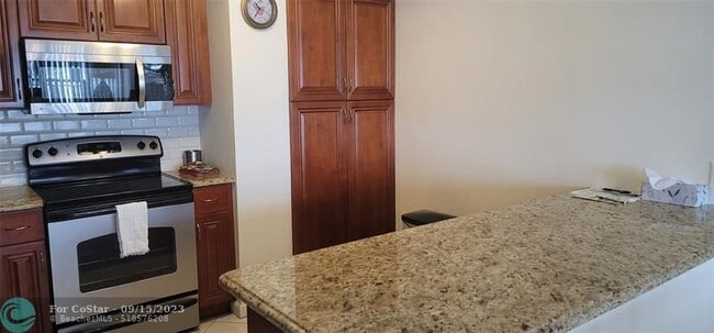 Building Photo - 3800 Galt Ocean Dr