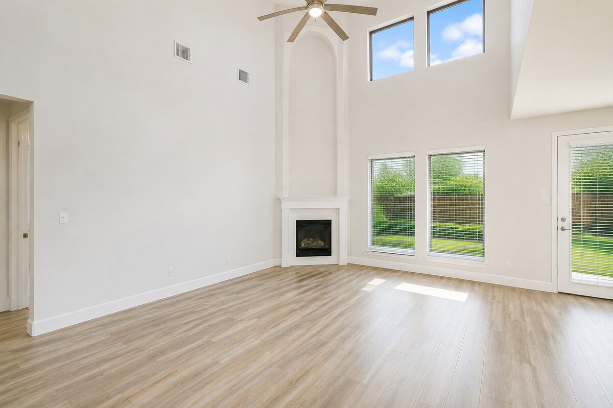 Building Photo - 2327 Partridgeberry Ln