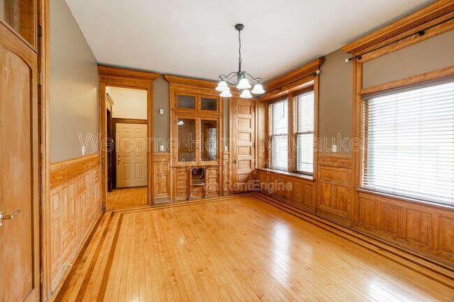Building Photo - 2052 N 1st St