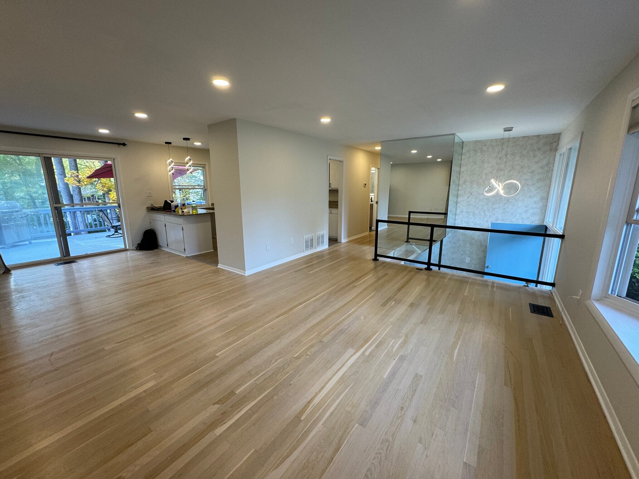 main level living room / dining room - 1013 Mountfort Ct SW