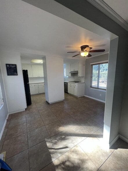 Building Photo - 16631 Sundown Dr