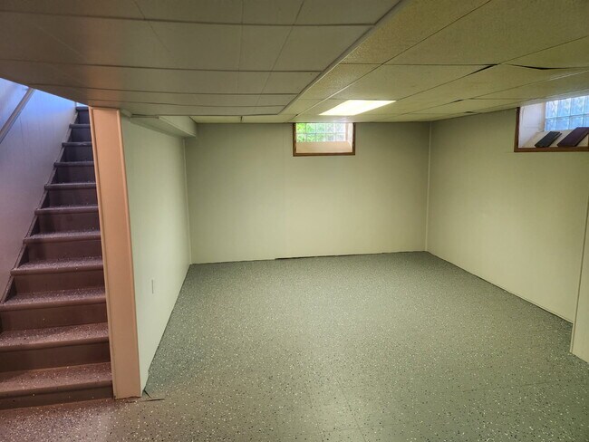 Building Photo - 11627 Bramell