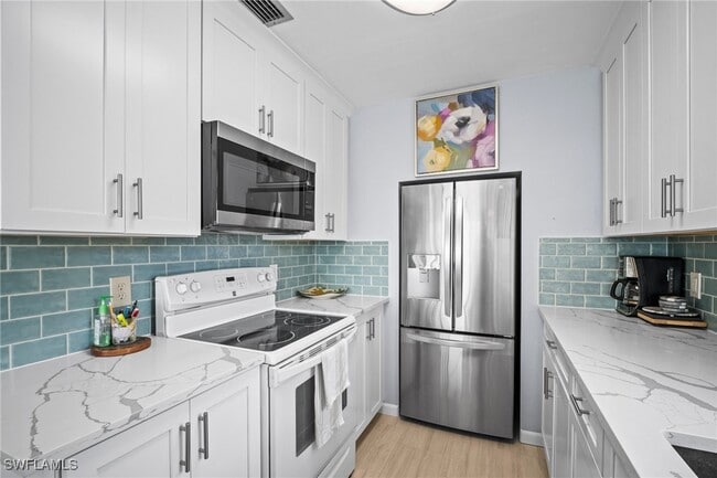 Building Photo - 2100 Gulf Shore Blvd N