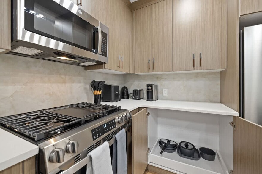 Building Photo - 115 Franklin St