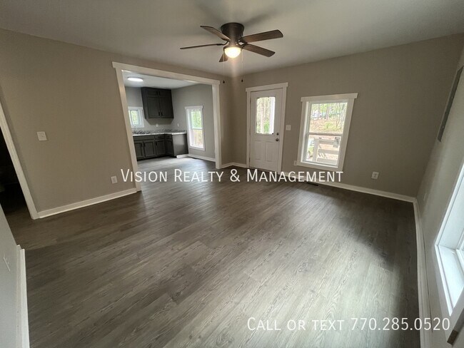 Building Photo - 137 Red Oak Dr