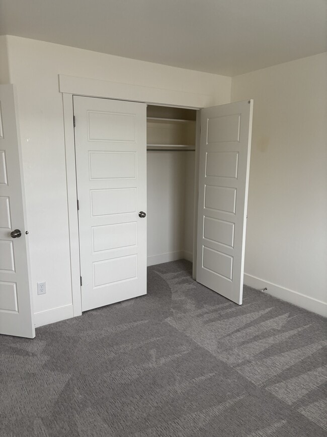 Building Photo - 3420 E Guila Dr