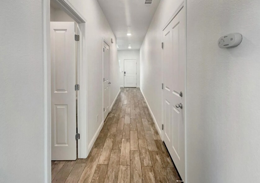 Building Photo - 3710 Roseparke Way