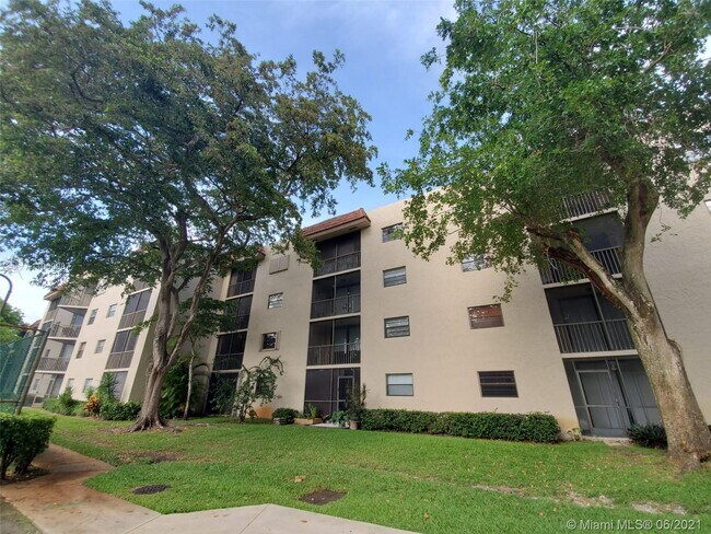 Building Photo - 10451 W Broward Blvd
