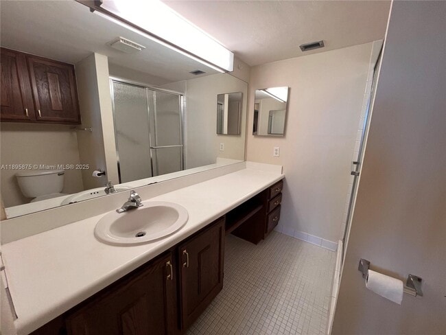 Building Photo - 6528 Coral Lake Dr