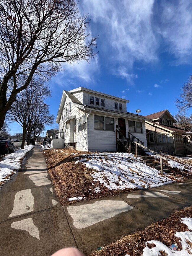 Building Photo - 2503 N 52nd St