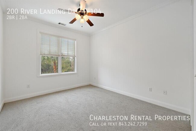 Building Photo - 200 River Landing Dr