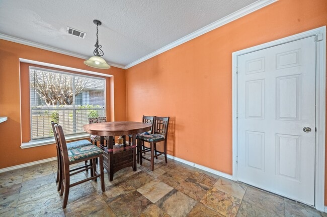 Building Photo - 15727 Schumann Ln