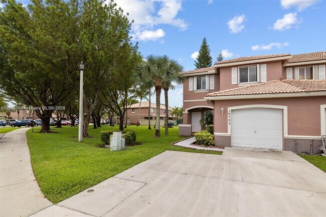 Building Photo - 16502 SW 68th Terrace