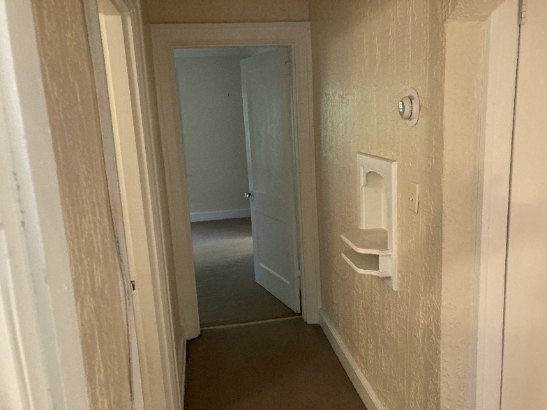 Building Photo - 3145 Parthenon Ave