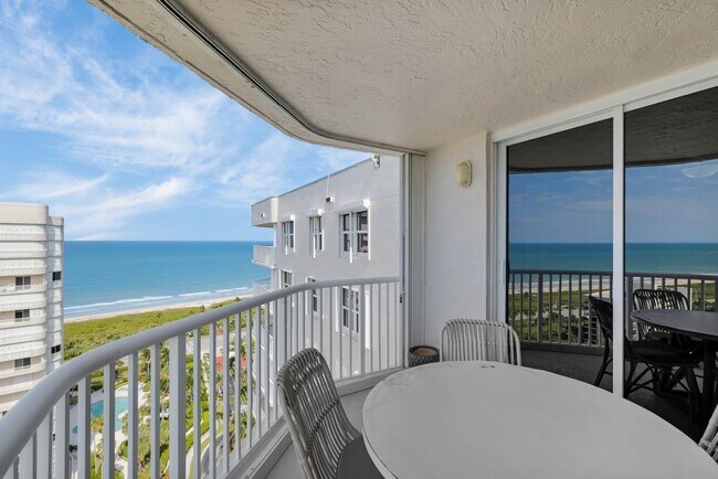 Building Photo - 5049 N Hwy A1A