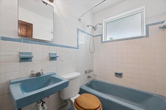 Building Photo - 3490 William Ave