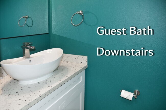 Building Photo - 5046 Van Fleet St