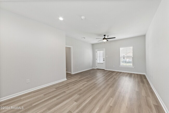 Building Photo - 107 Segovia Wy