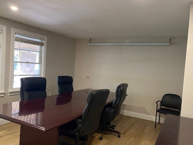 Building Photo - 5709 Beechnut St