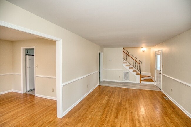 Building Photo - Great Location in Williamsburg!