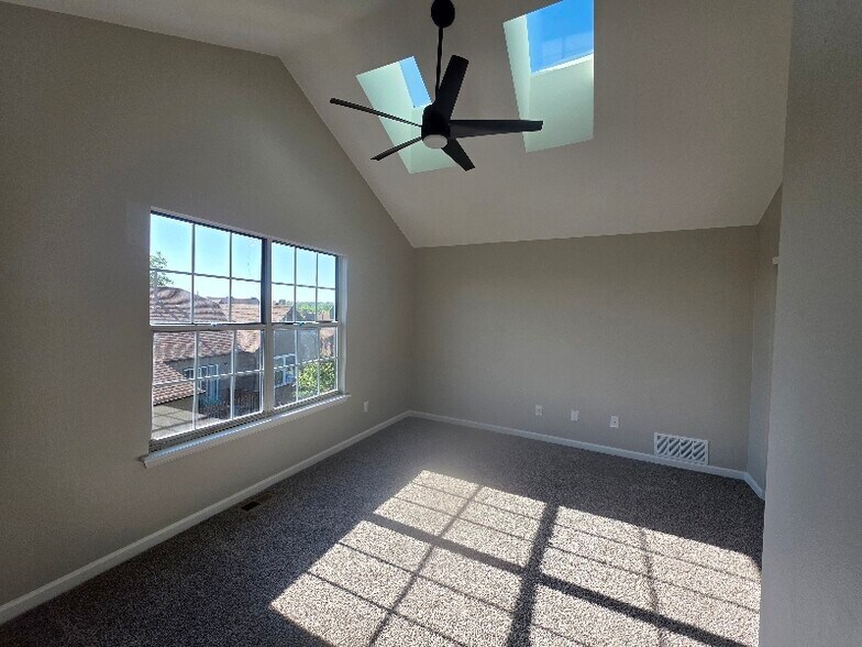 Building Photo - 17326 E Rice Cir