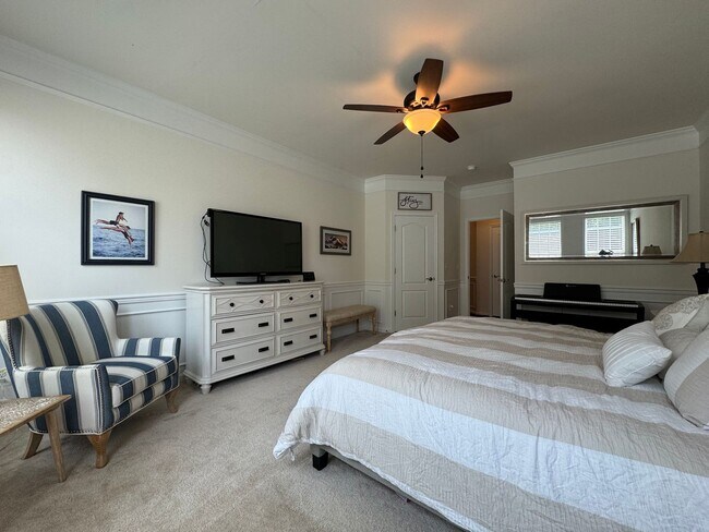 Building Photo - Amazing 6 Bed 5 Bath Single Family Home Wi...