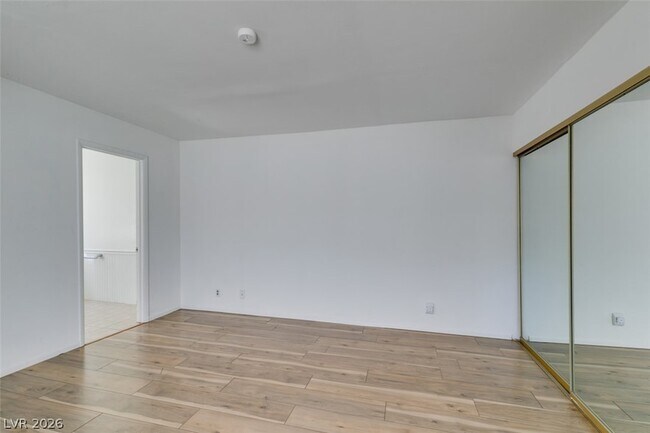 Building Photo - 3452 Pino Cir