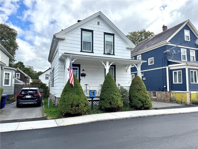 Building Photo - 7 Congdon Ave